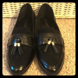 Gorgeous VINTAGE black loafers